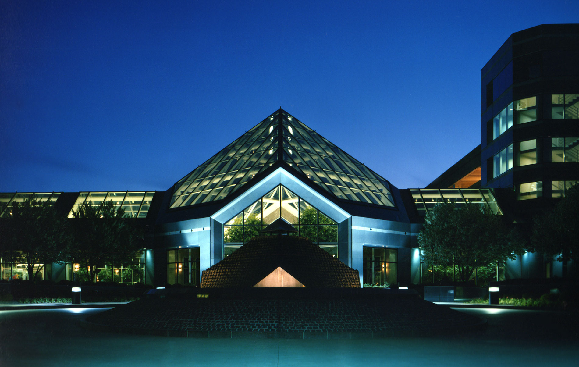 Architectural photo of building at dusk